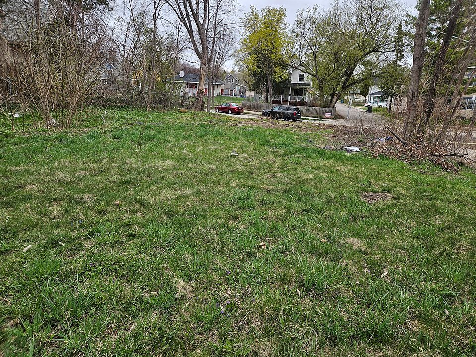 2nd image of 1401 25th Ave N