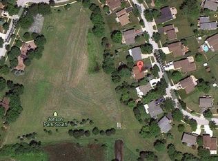 1085 Florida Ln, Elk Grove Village, IL 60007