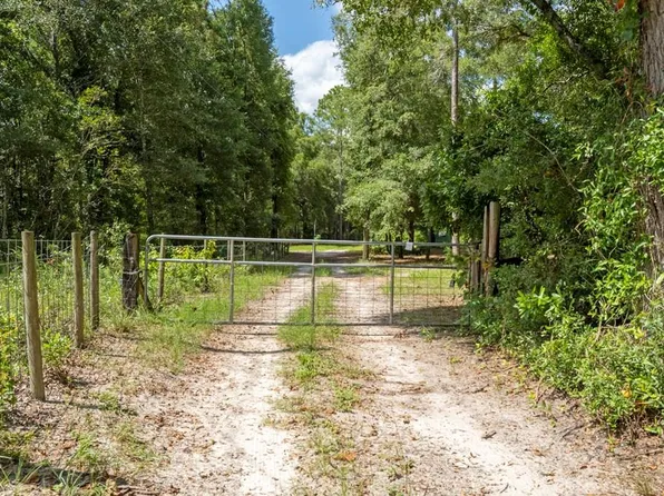 3749 V 22nd Pl, Bell, FL 32619