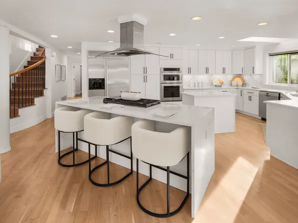 1545 3rd St, Kirkland, WA 98033