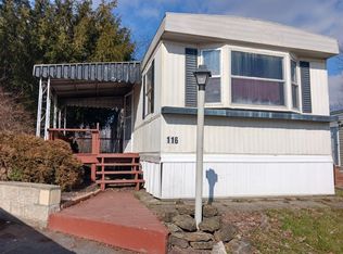 116 Williamsburg Rd, Imperial, PA 15126