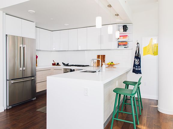 2nd image of 555 Fulton St #304