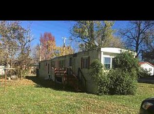 402 N Hickory St, Mc Leansboro, IL