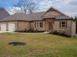1209 Chancellors Ct, Maryville, TN 37801