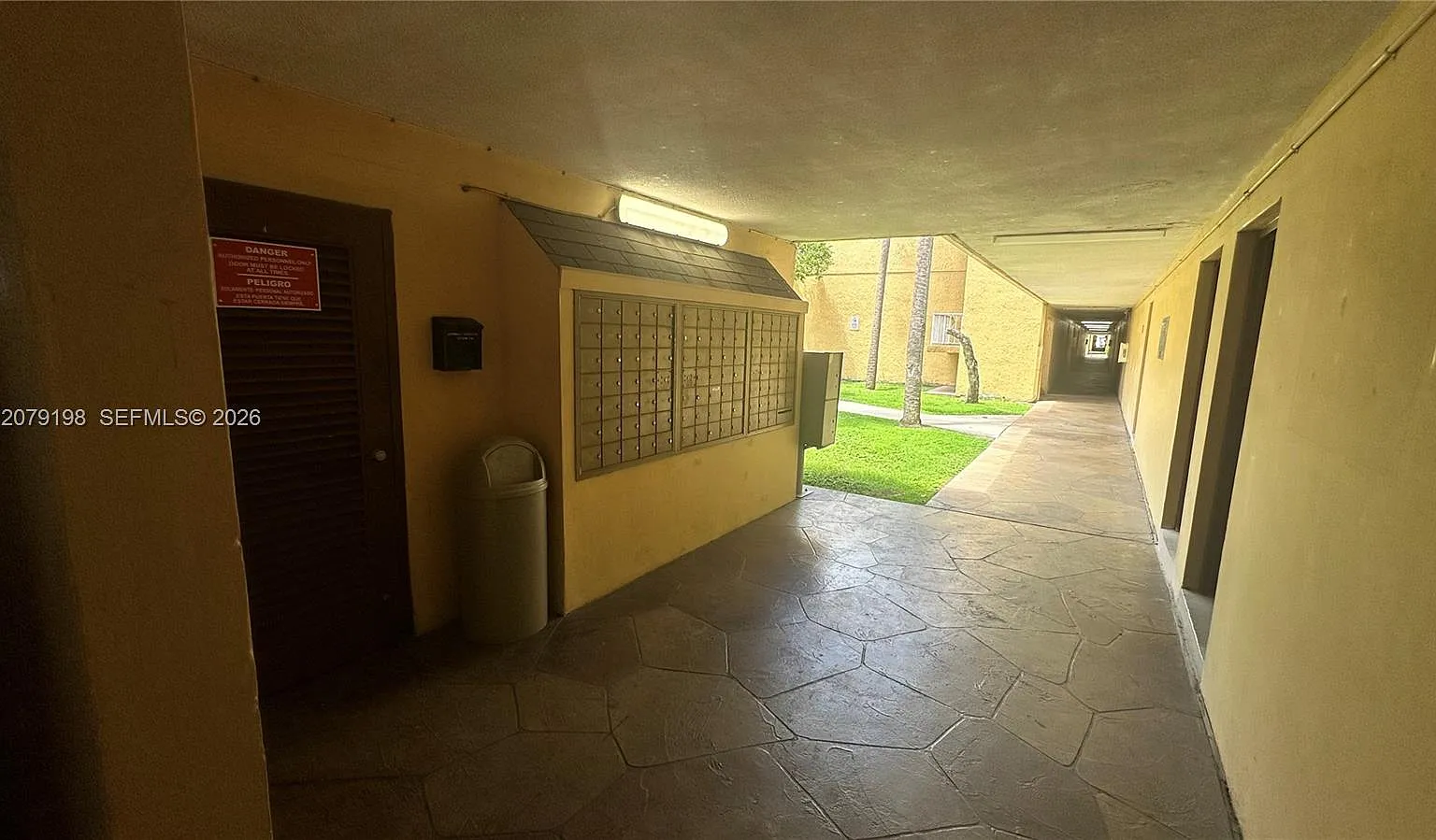 Kendall Heights Condo — Photo 3