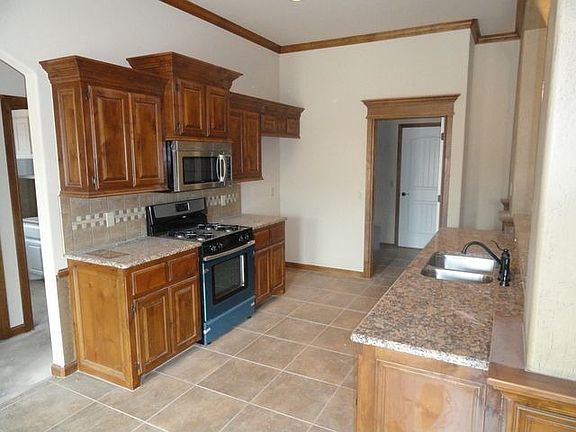 2nd image of 3313 Sharon Dr