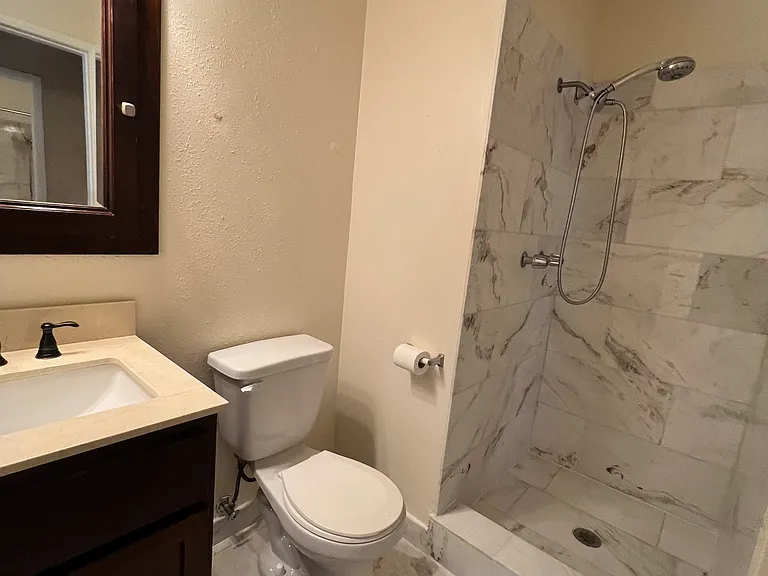 5646 La Mirada Ave #2 — Photo 12