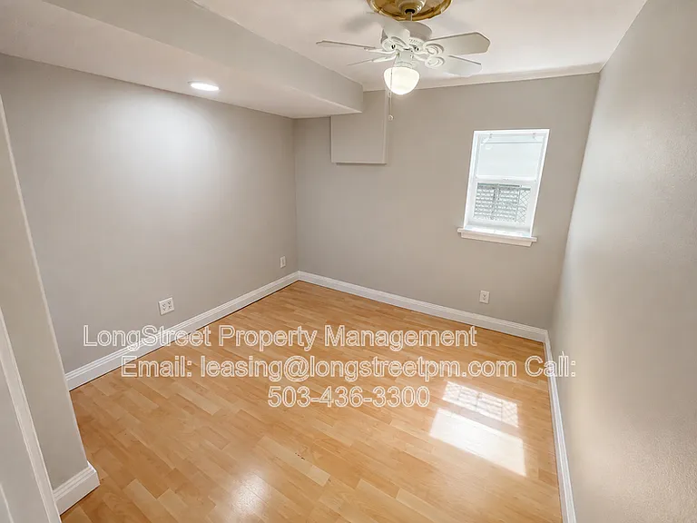 772 SW Broadway Dr #6 — Photo 11