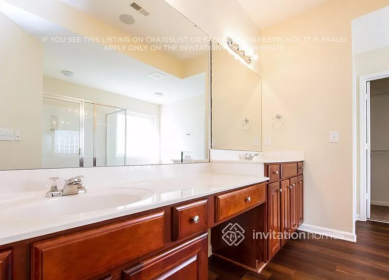 9834 Edinburgh Ln — Photo 17