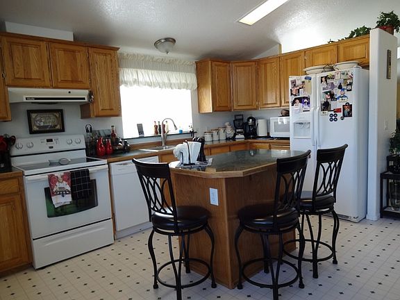 5th image of 23649 Boulder Ave NE