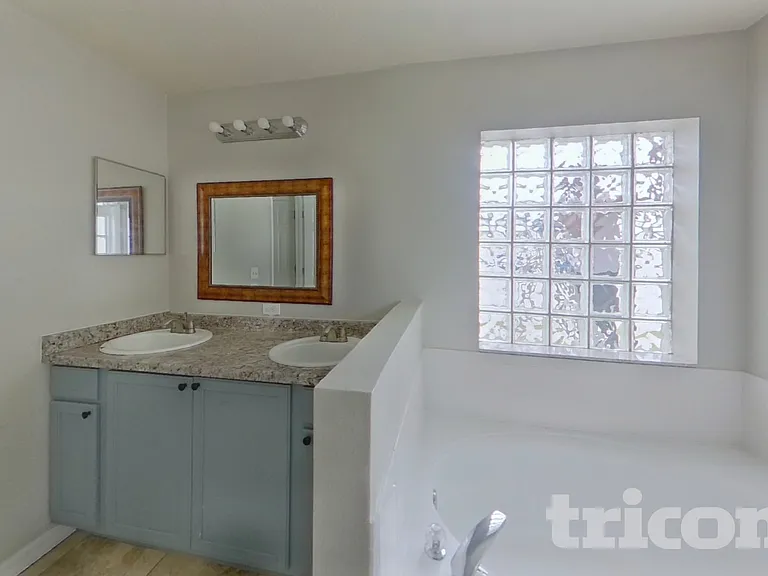 400 Cocoa Ct — Photo 10