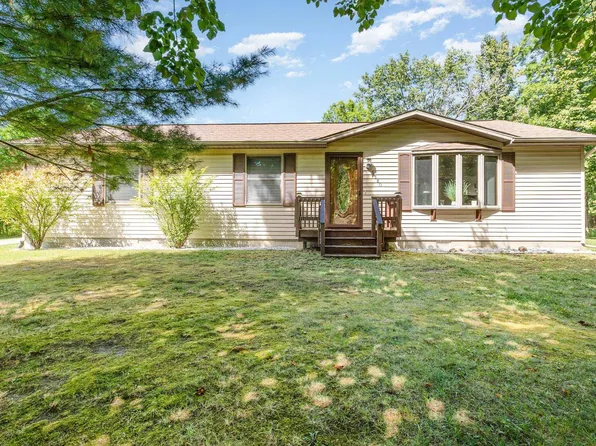 1580 Bunkerhill Ct, Gladwin, MI 48624