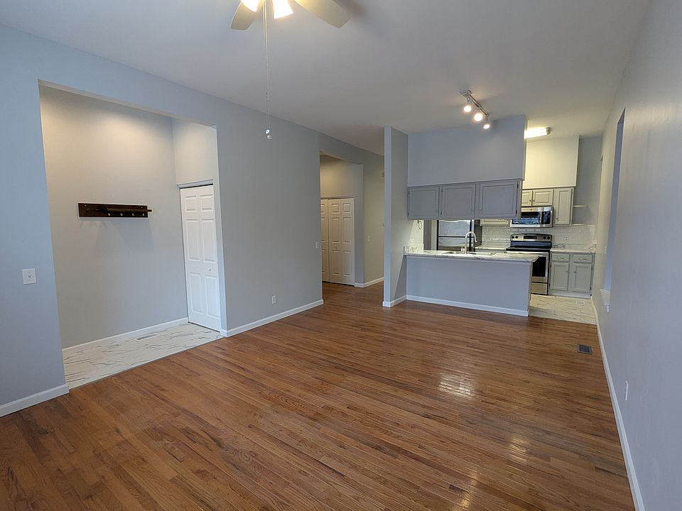 1st image of 3943 Botanical Ave Floor 1