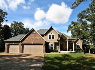 19558 Hilltop Trails Dr, Warrenton, MO
