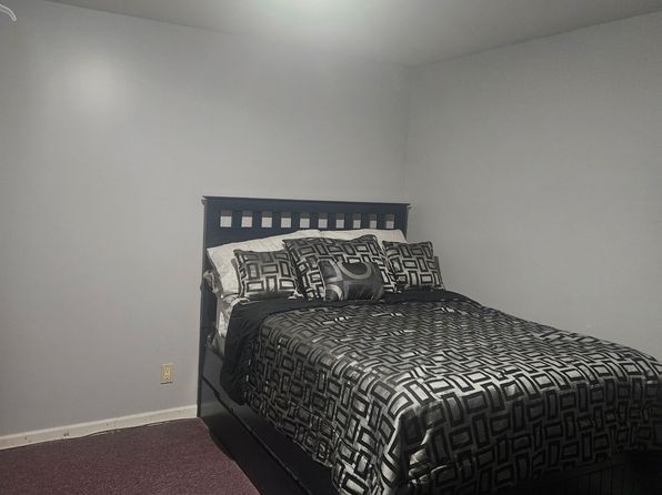 8 Gilbert Pl #0