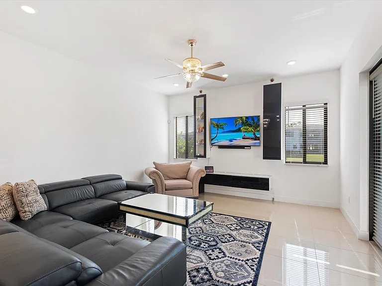10830 Moore Dr — Photo 6