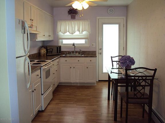 5th image of 28 Corinth Pl