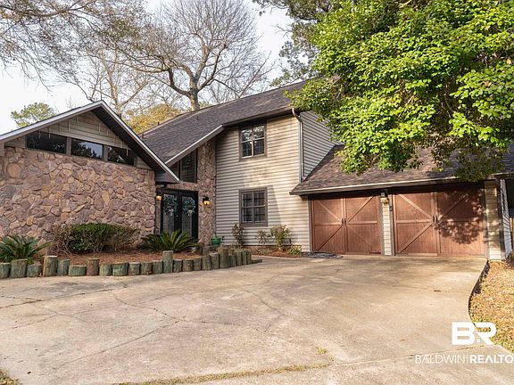 2nd image of 14333 Oak Knoll Dr