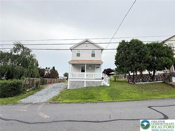 2nd image of 1354 Scott St