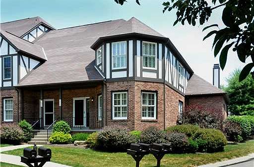 1st image of 600 Kingsberry Cres