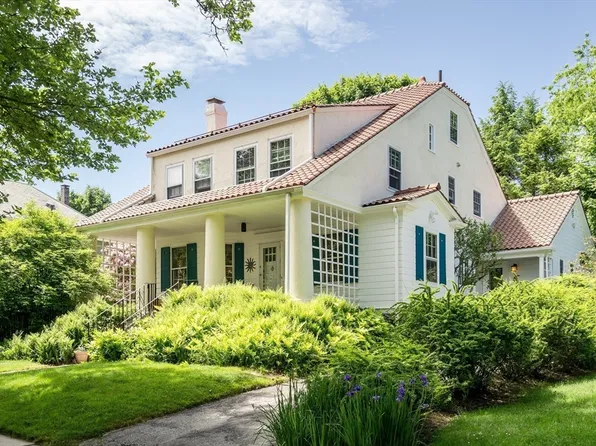 124 Theodore Parker Rd, Boston, MA 02132