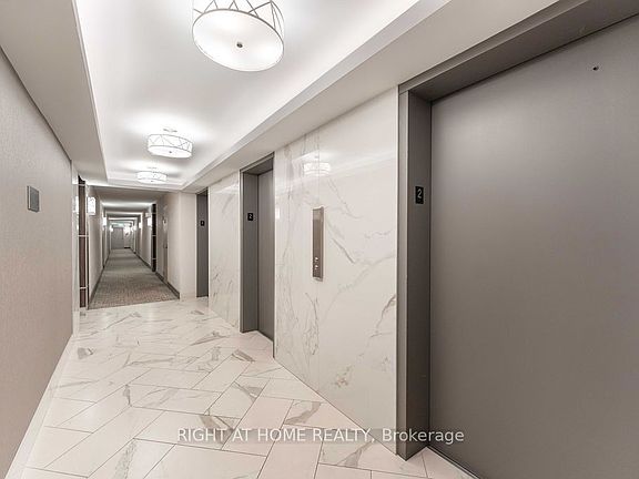 3rd image of 270 Scarlett Rd #206