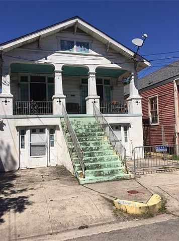 1st image of 635 Kerlerec St