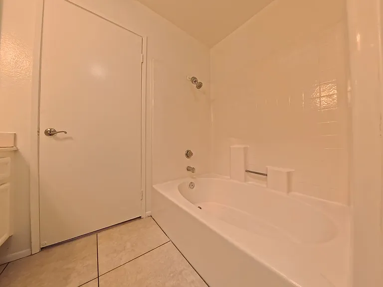 24052 Royale St — Photo 22