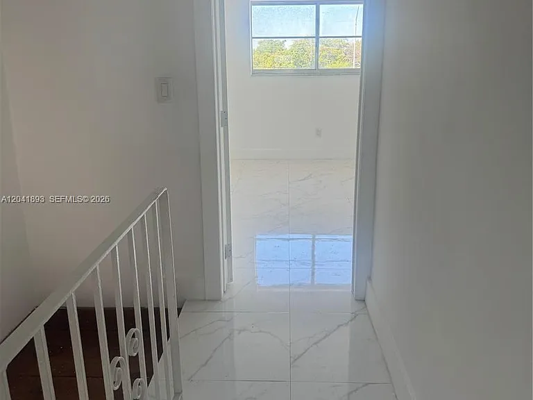 1551 W Okeechobee Rd #19 — Photo 3