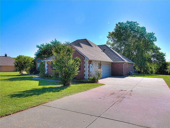5th image of 15212 Coral Creek Ln