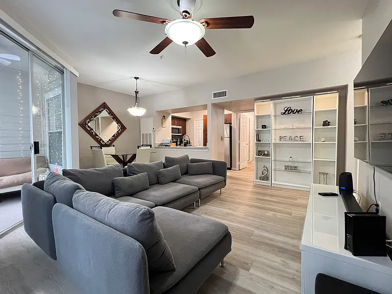 5005 City St — Photo 1