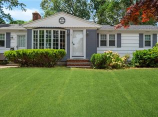 6 Waldo Rd, Warwick, RI 02889