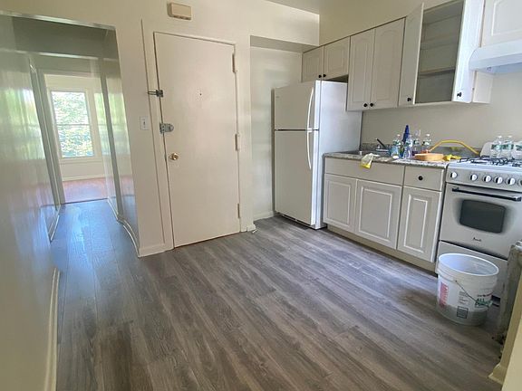 5th image of 2-658 E 221st St #2