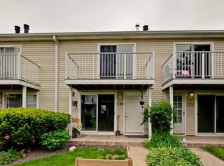 520 Meadow Green Ln, Round Lake Beach, IL