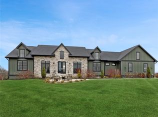 1780 Maple Ct, Winterset, IA 50273