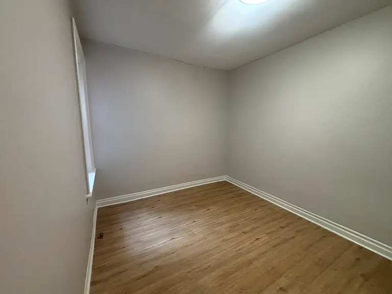 57 Van Reypen St #16E — Photo 4