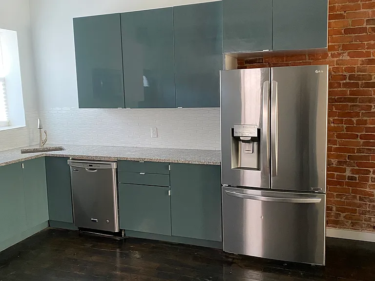 880-894 Oak St #880 — Photo 14
