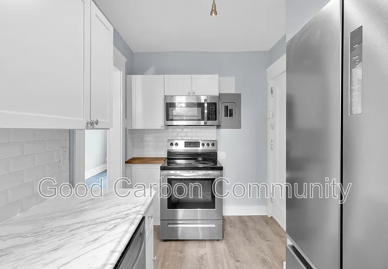 2809 Main St #2 — Photo 12