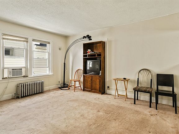 2nd image of 21030 Nashville Blvd
