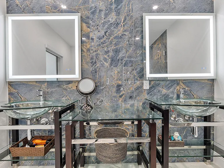 207 Royal Palm Dr — Photo 47
