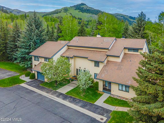 2nd image of 264 Eagle Dr #107