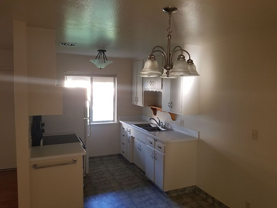 1st image of 172-190 Racetrack St #186