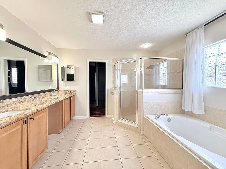 11288 Panther Creek Pkwy — Photo 25