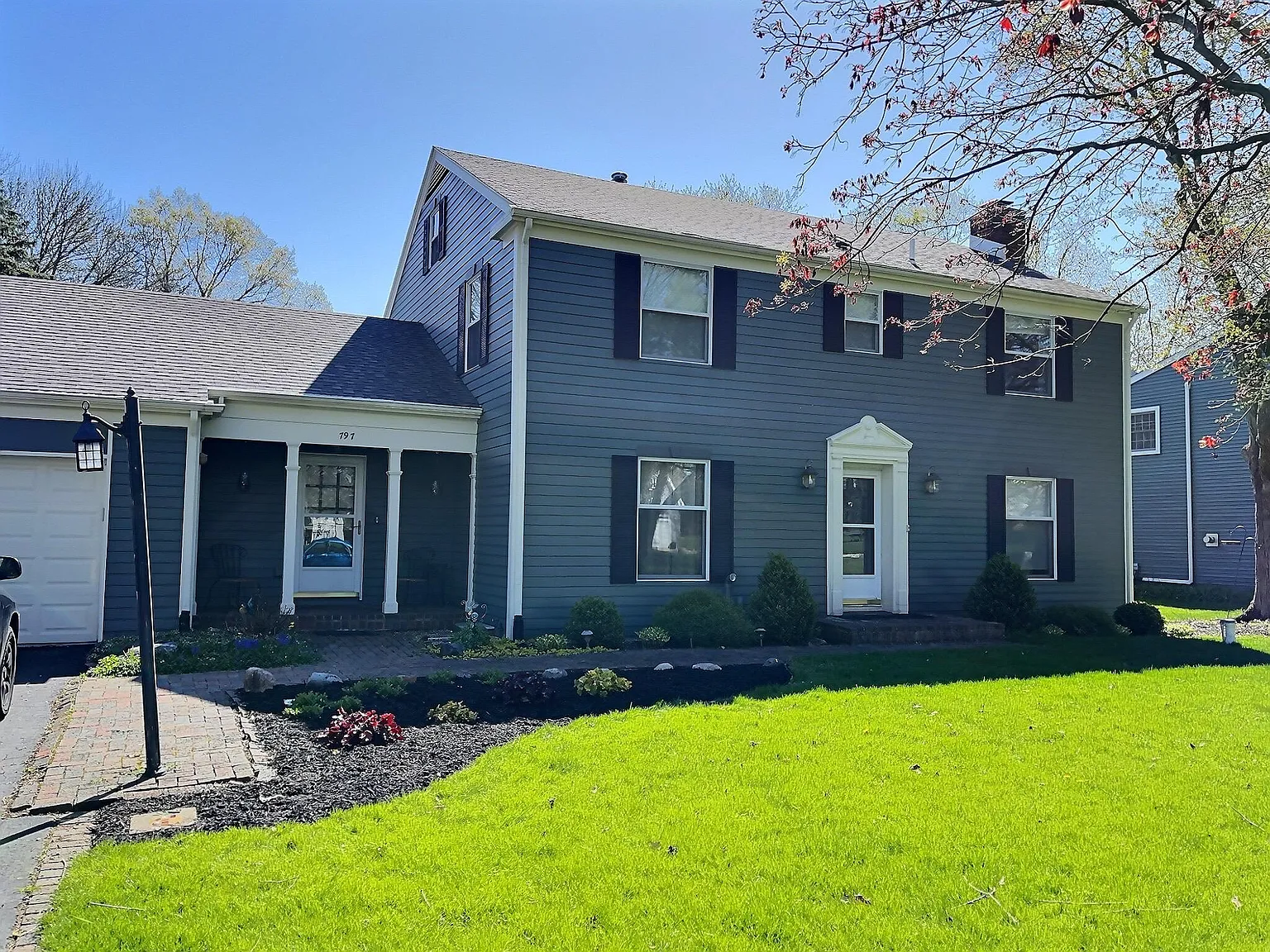 4 bed, 2.5 bath, 2647 sqft, $2,900 — Photo 1