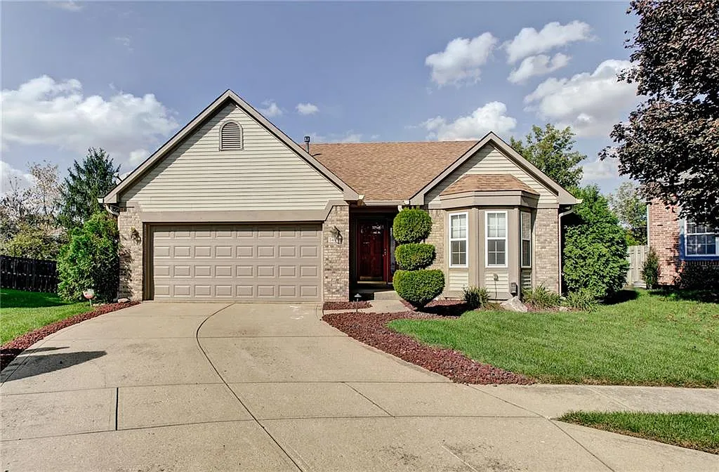 7423 Deville Ct photo 1