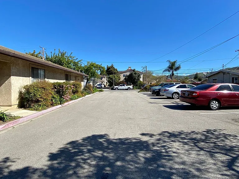 122-126 W Ramona St — Photo 22