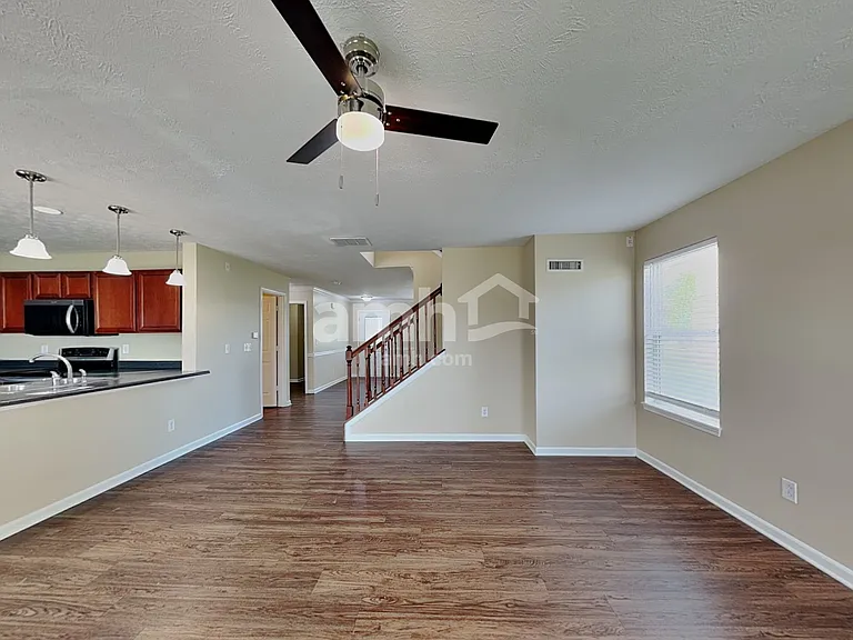 8193 Tasman Dr — Photo 7