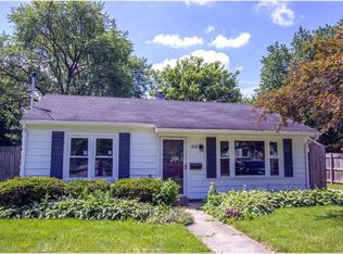 328 Chalmers St, Geneva, IL 60134