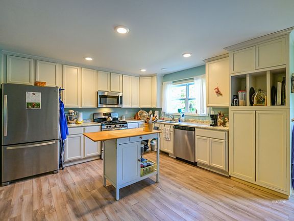 5th image of 39088 McDaniel Rd