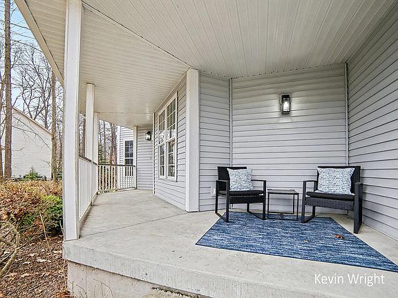 5th image of 1041 Bear Lake Rd